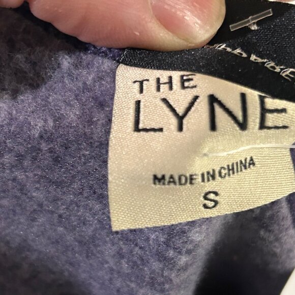 NEW UGapparel Women's Size Small Washington Crewneck Sweatshirt NWT - Picture 9 of 10